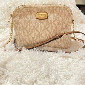 MK Crossbody bag🤎
